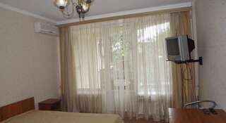 Гостиница Lukomorye Анапа Cемейный номер с отдельной ванной комнатой-4