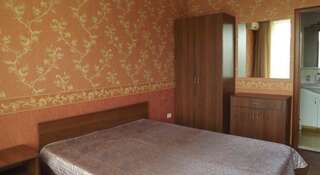 Гостиница Lukomorye Анапа Двухместный номер с 2 отдельными кроватями и дополнительной кроватью-4
